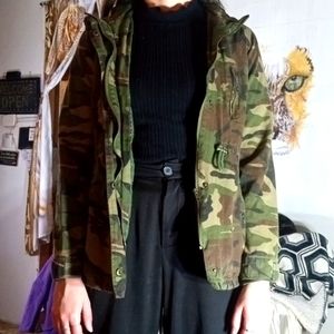 Ambiance outerwear jacket size small camo